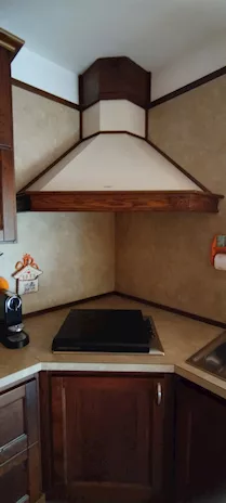 Cucina in legno di castagno