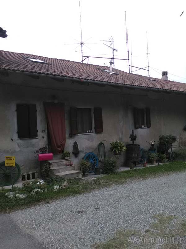 Casale ristrutturato su 2 piani