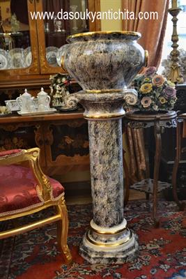 Colonna con vaso fioriera vintage di Bassano