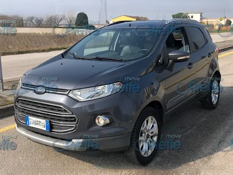 Autovettura Ford EcoSport Euro 6B per neopatentati