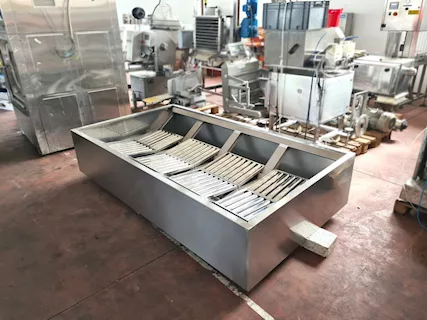 Cappa cubica professionale usata