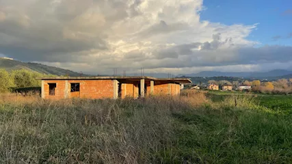 3 appartamenti in costruzione con 8.000 mq ti terreno Trilocali - Foto 2