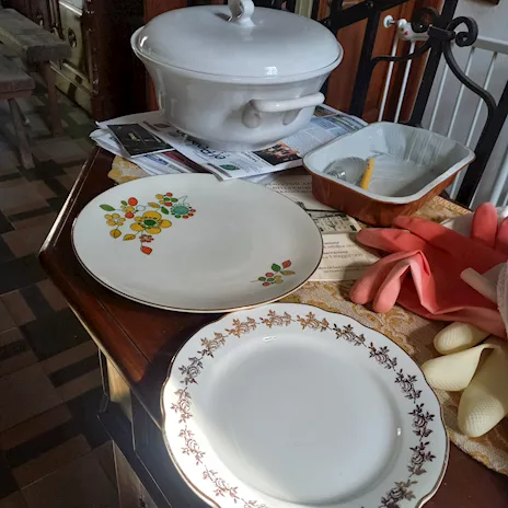 Piatti, insalatiere, zuppiere in ceramica