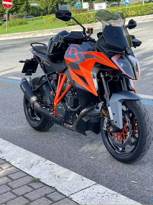 KTM 1290 Super Duke GT