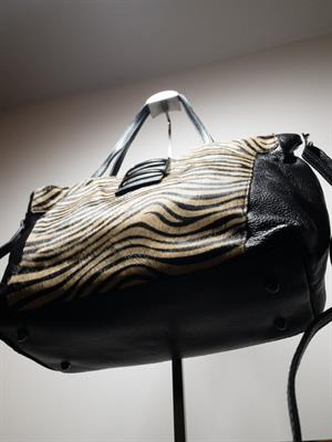 Borsa pelle e cavallino animalier, color argento brunito - Anteprima 4
