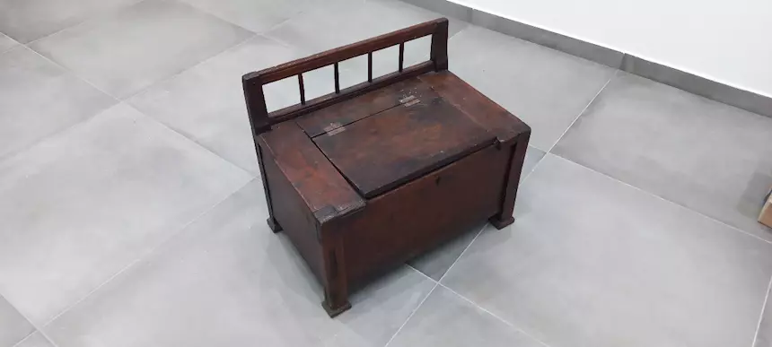 Antica cassapanca in legno - Foto 1