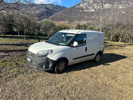 Autocarro Fiat Doblò