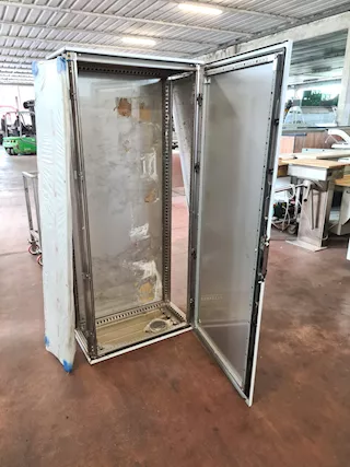 Armadio per quadri elettrici inox usato