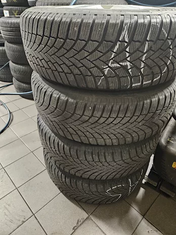 4 gomme invernali 215/65 R16 Bridgestone