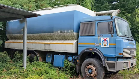 Iveco 190-26, cisterna mangimi