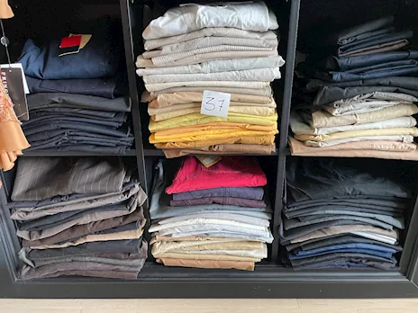 Stock capi di abbigliamento e arredo negozio - Foto 6