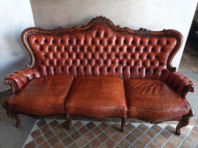 Set due poltrone più divano più tavolino stile barocco