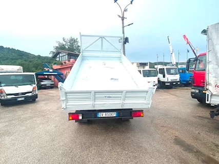 Camion Marca Iveco Daily 35c12 ribaltabile Km 74500 - Foto 6
