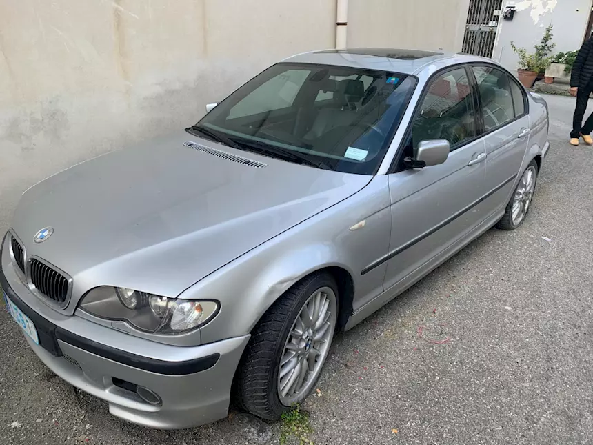 BMW 330i anno 2003