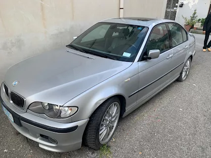 BMW 330i anno 2003