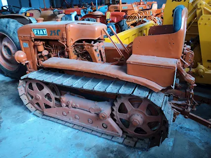 Trattori Marca Fiat 25c buone condizioni Ore 0 - Foto 4