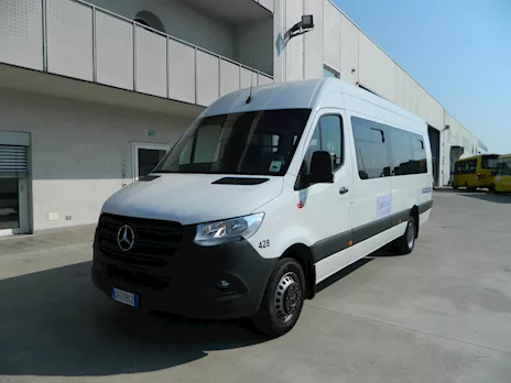 Scuolabus Euro 6 da 19 a 36 pax Iveco, cambio automatico - Anteprima 10