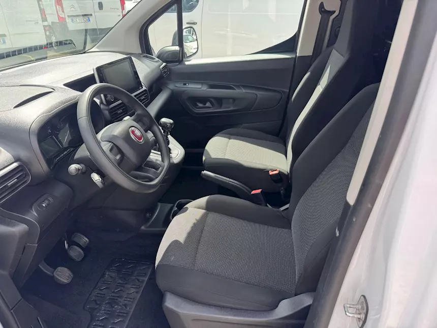 Foto 6Fiat Doblò 1.5 HDI 100 CV E6D-I 2024 Km 72000 Euro 6, unico proprietario