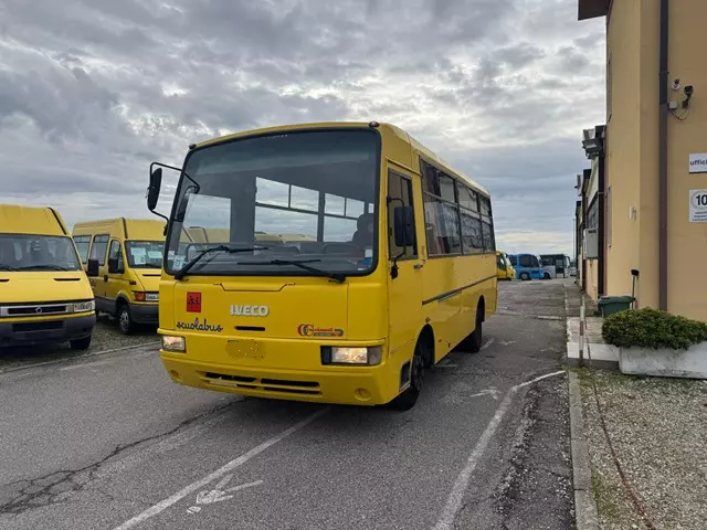Foto 2Iveco Irisbus Cacciamali 65 CC80E 18M, ottime condizioni