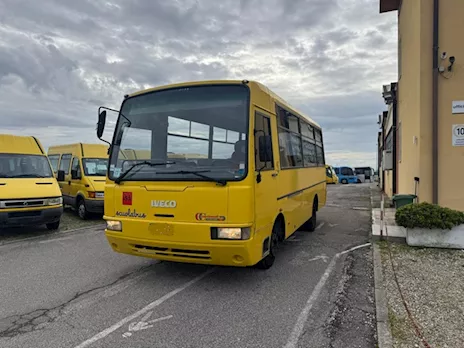 Iveco Irisbus Cacciamali 65 CC80E 18M, ottime condizioni - Anteprima 2