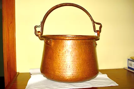 Pentola Paiolo caldaio antico fine 800 in rame bulinato