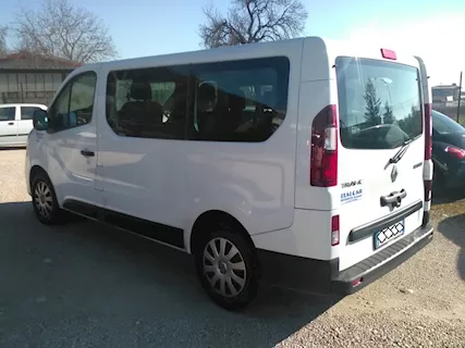 Trafic 9 posti Marca Renault Anno 2018 Km 140000, in ottime condizioni - Foto 4