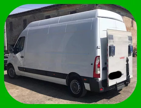Renault Master con Rampa Idraulica Posteriore