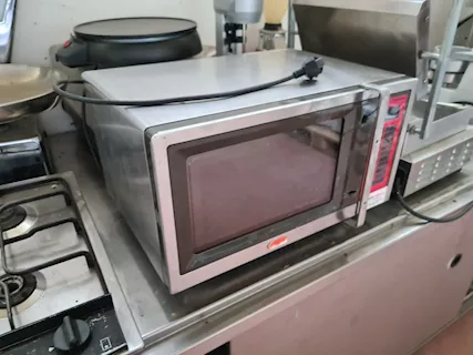 Forno microonde Riga usato