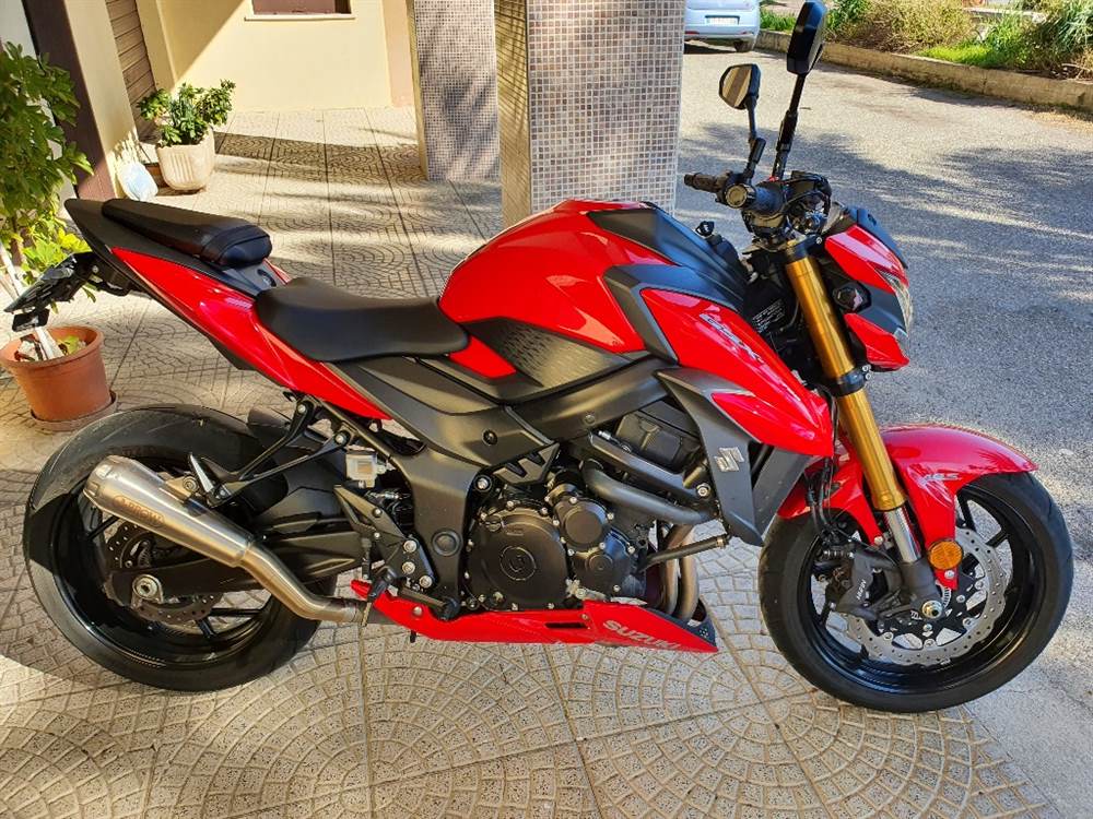 Suzuki GSX 750 S