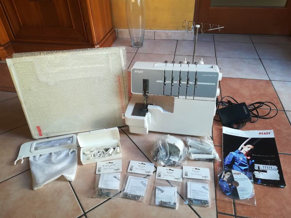 Taglia e cuci Pfaff coverlock 3.0