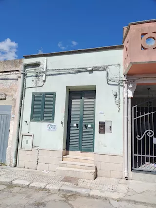 FinImmobil VENDE in San Donaci (BR) Via Dei Mille 65 casa