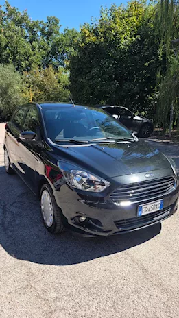 Ford KA+ 5 porte nero metallizzato