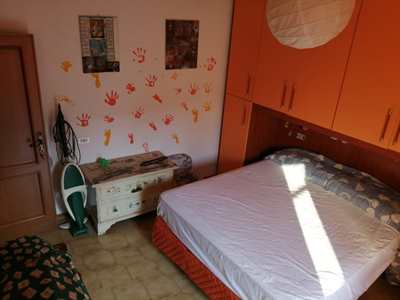 Foto 5 Casa indipendente su 3 livelli, ottimo stato