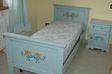 Cameretta singola, in legno