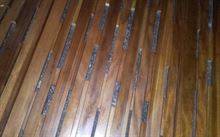 Legno mogano in listelli (oltre 30 mq disponibili)
