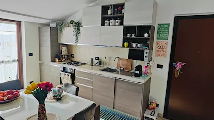 Cucina Lineare moderna, completa di elettrodomestici, in ottime condizioni - Foto 3