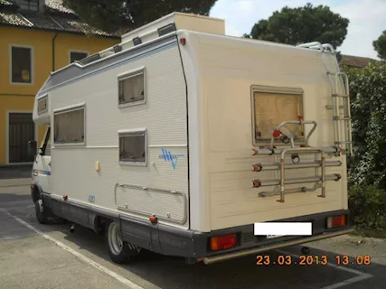 Camper Mobilvetta Icaro 6 su Iveco Daily 2.8JTD