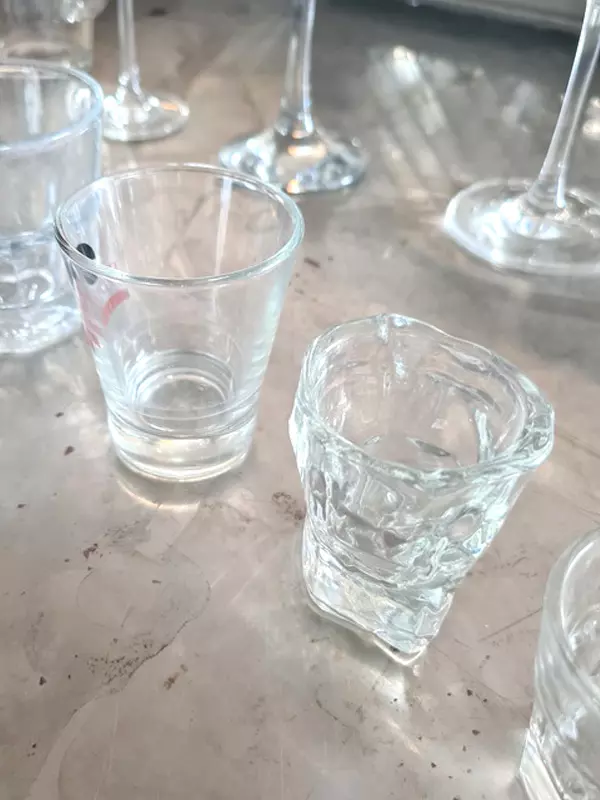 Bicchieri e calici per vino e liquori usati - Foto 3