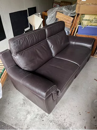 Divano in vera pelle, ottime condizioni - Anteprima 1