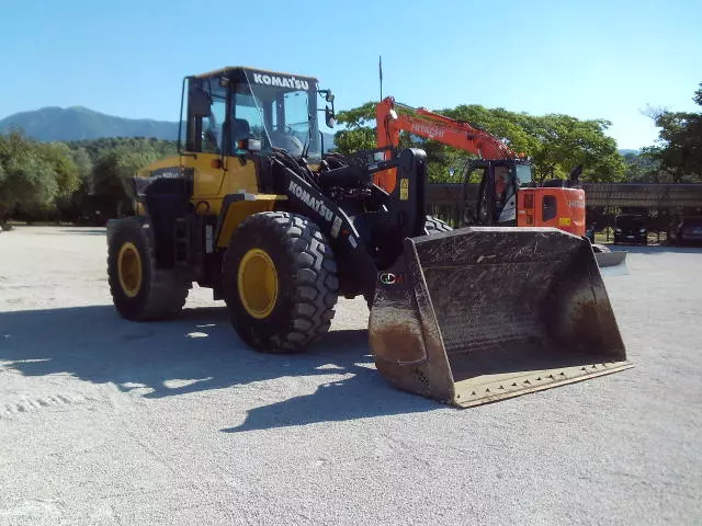 Foto 8Pala gommata usata marca Komatsu WA250PZ-5 Anno 2008 Ore 7600, in buone condizioni
