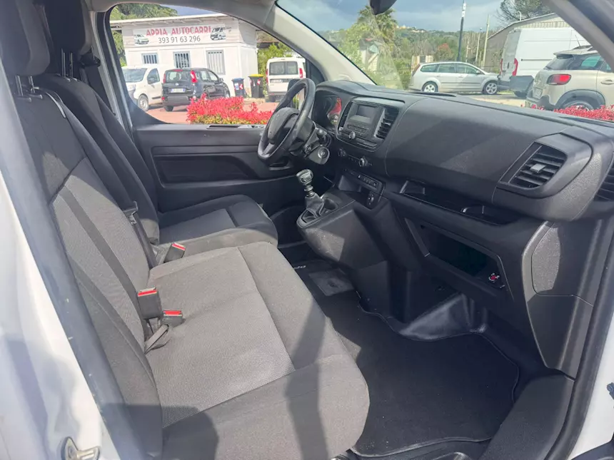 Foto 6Peugeot Expert 1.5 HDI 120 CV E6D-I 2023 Km 88000 Euro 6, modello passo