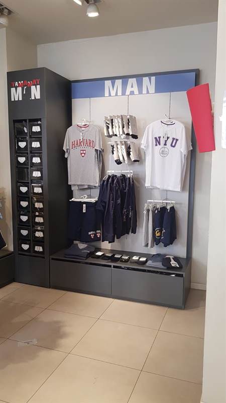 Foto 4 Corner Grigio Yamamay Man 3584, tipo Totem, in legno