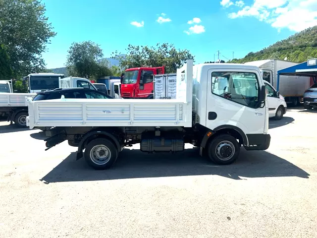 Foto 3Camion Marca Nissan cabstar 35.13 ribaltabile Anno 2007 Km 417500