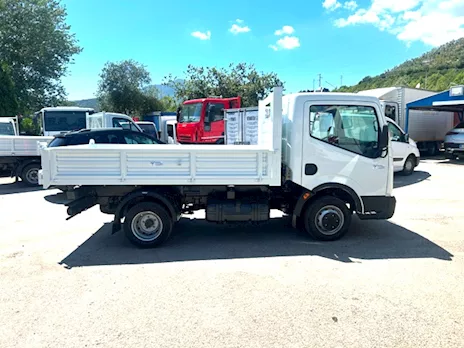 Camion Marca Nissan cabstar 35.13 ribaltabile Anno 2007 Km 417500 - Anteprima 3