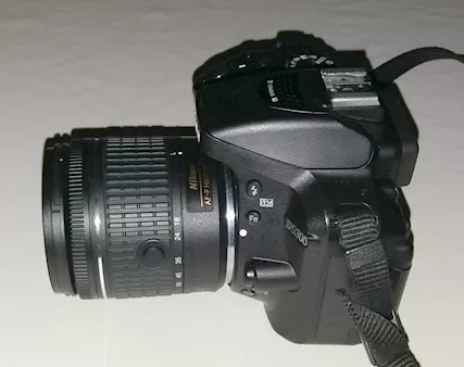 Reflex Marca Nikon d5300 + obiettivo 18-55mm - Foto 2