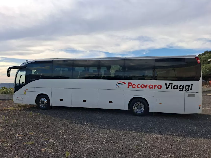 Foto 2Vendo magelys anno 2017 Euro 6 posti Iveco Km 0, cambio manuale