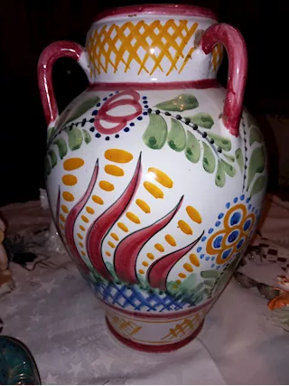 VASI realizzati a mano