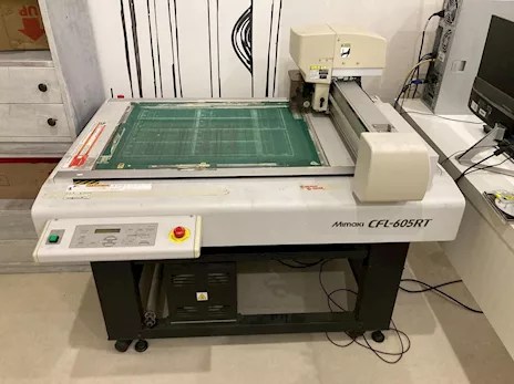 Mimaki CFL-605RT Compact Flatbed Cutting Plotter - Foto 3