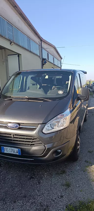 Ford Custom Anno 2016 Euro 6, in ottime condizioni