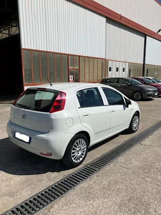 Autocarro Fiat Modello Punto Anno 2016, ottimo stato - Foto 4
